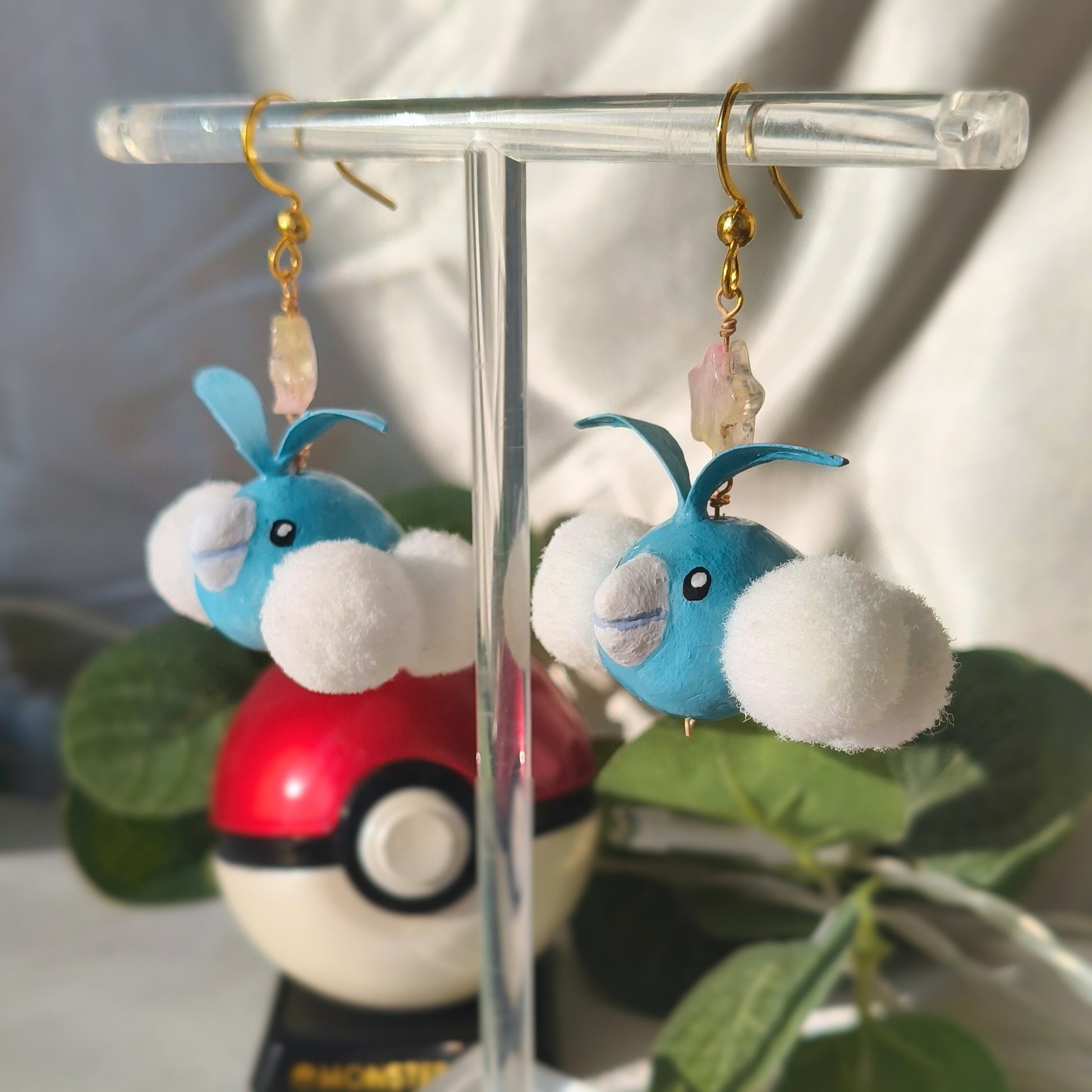 Orecchini Pokémon: Swablu - PauperGems Jewels