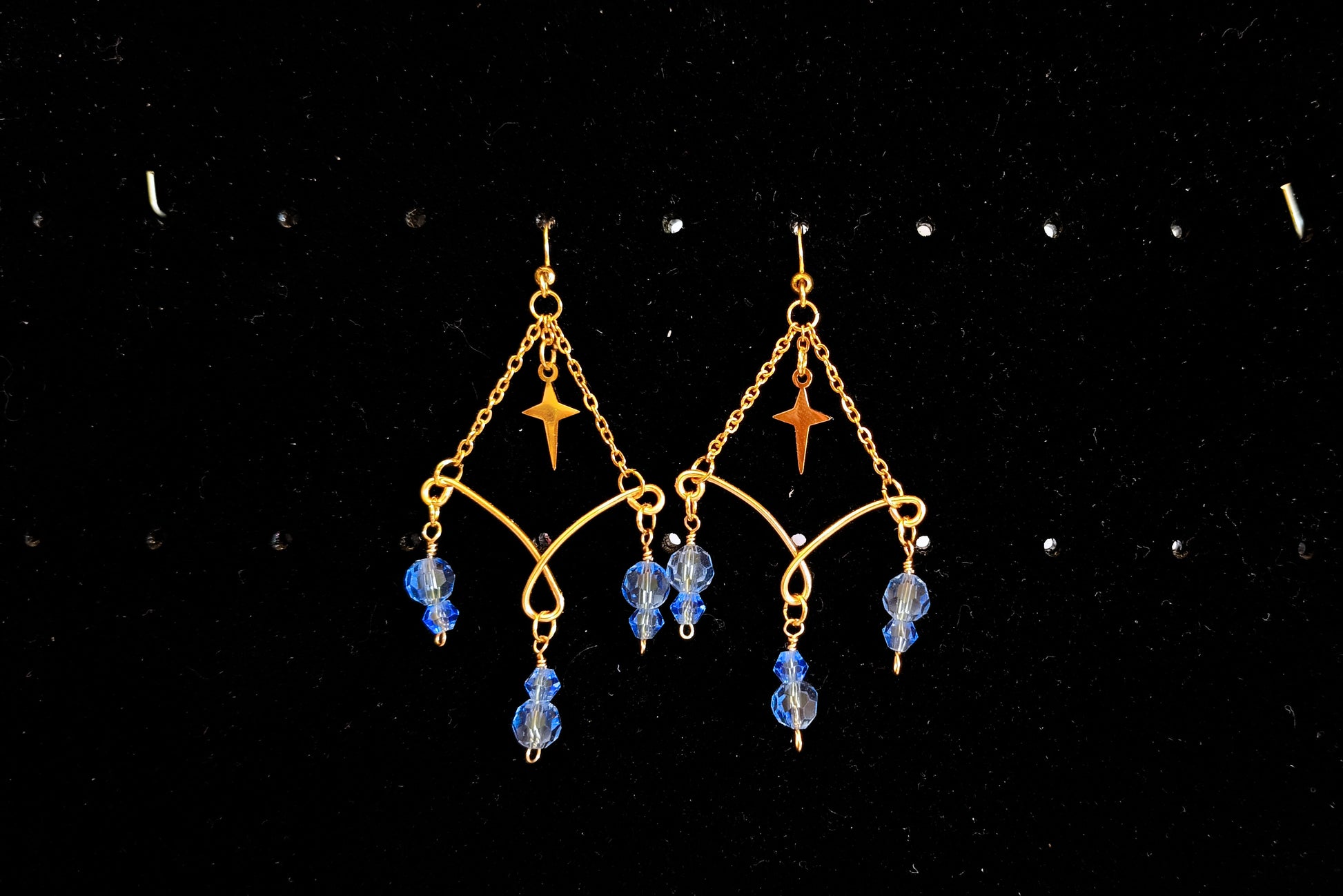 Orecchini Pokémon: Jirachi - PauperGems Jewels