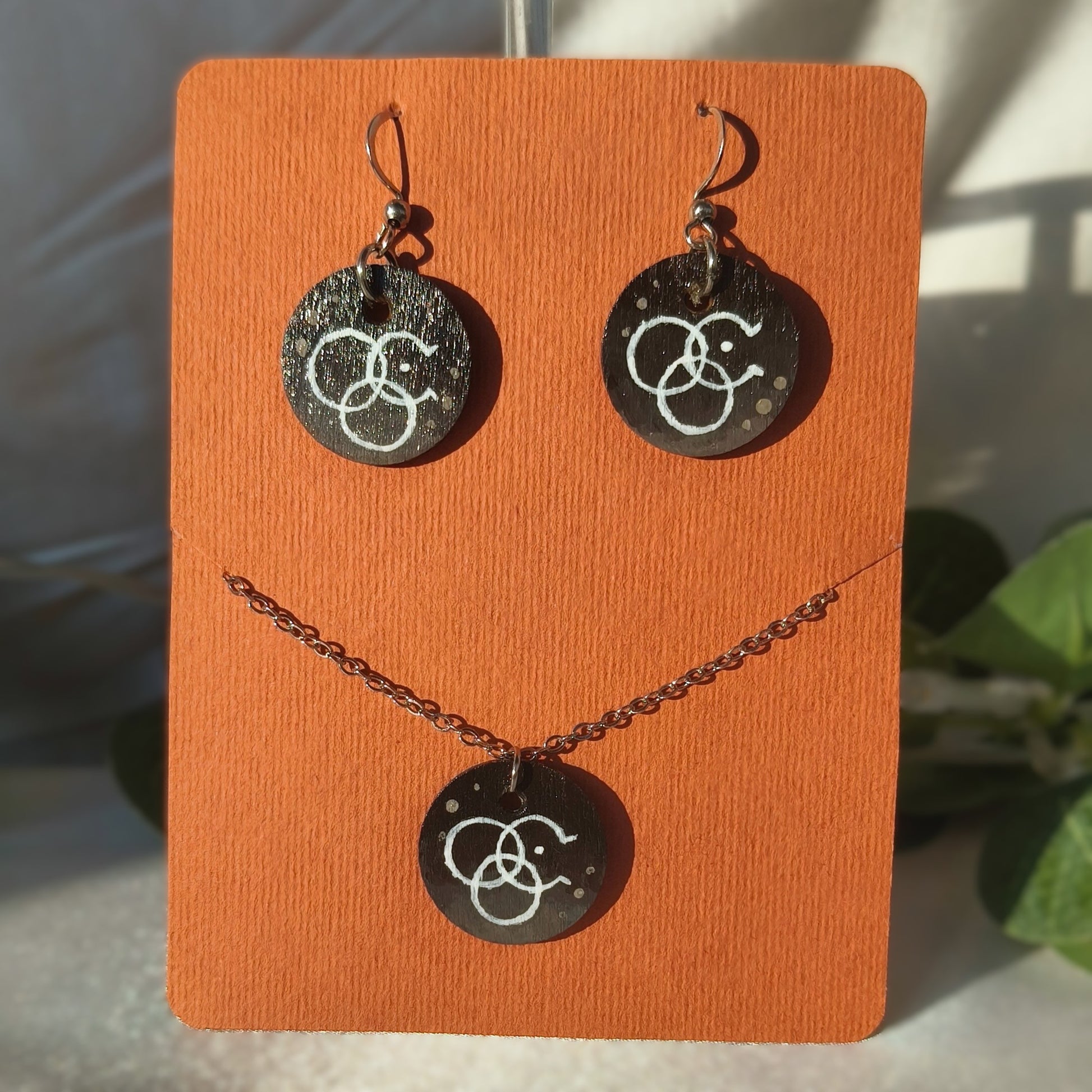 Fear & Hunger: Orecchini - PauperGems Jewels